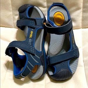 Teva summer shoes (sandals)